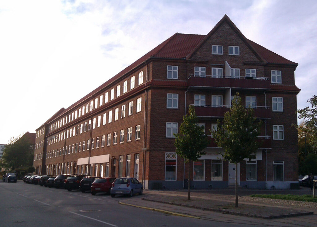 Billede af ejendom på Østerbro i København, hvor der ligger en klinik, som tilbyder samtalereapi.